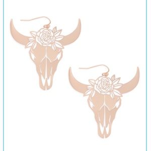 Flower Bull Earring- Matte Gold